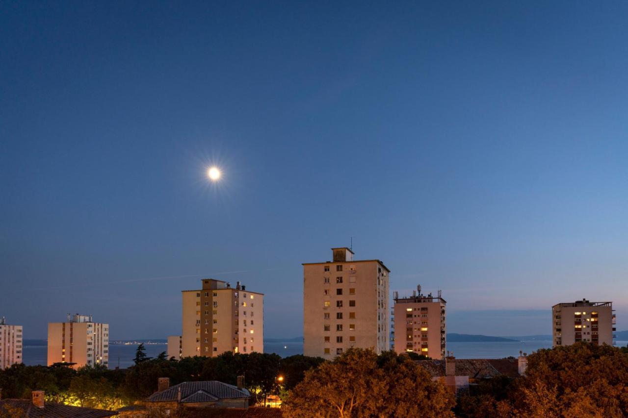 Paha-Paha Modern Apartment With Sea View, Fast Wi-Fi, And Free Parking! リエカ エクステリア 写真