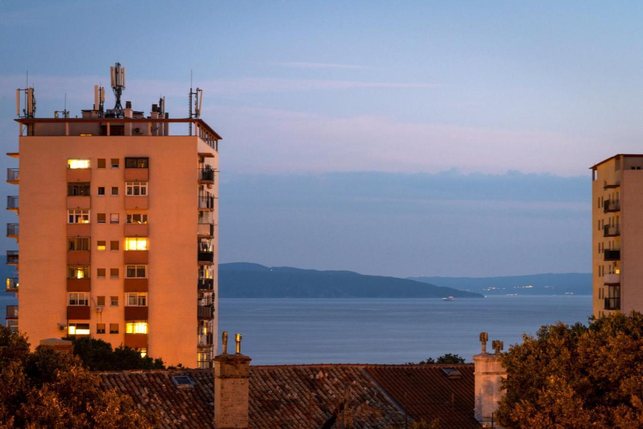 Paha-Paha Modern Apartment With Sea View, Fast Wi-Fi, And Free Parking! リエカ エクステリア 写真